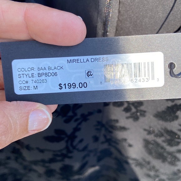 Le Gali black sleeveless Mirella Dress size Medium NWT - Picture 3 of 8